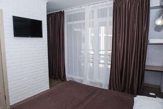 Гостиница Прилив Гурзуф Двухместный номер с 1 кроватью, балконом и видом на море-10